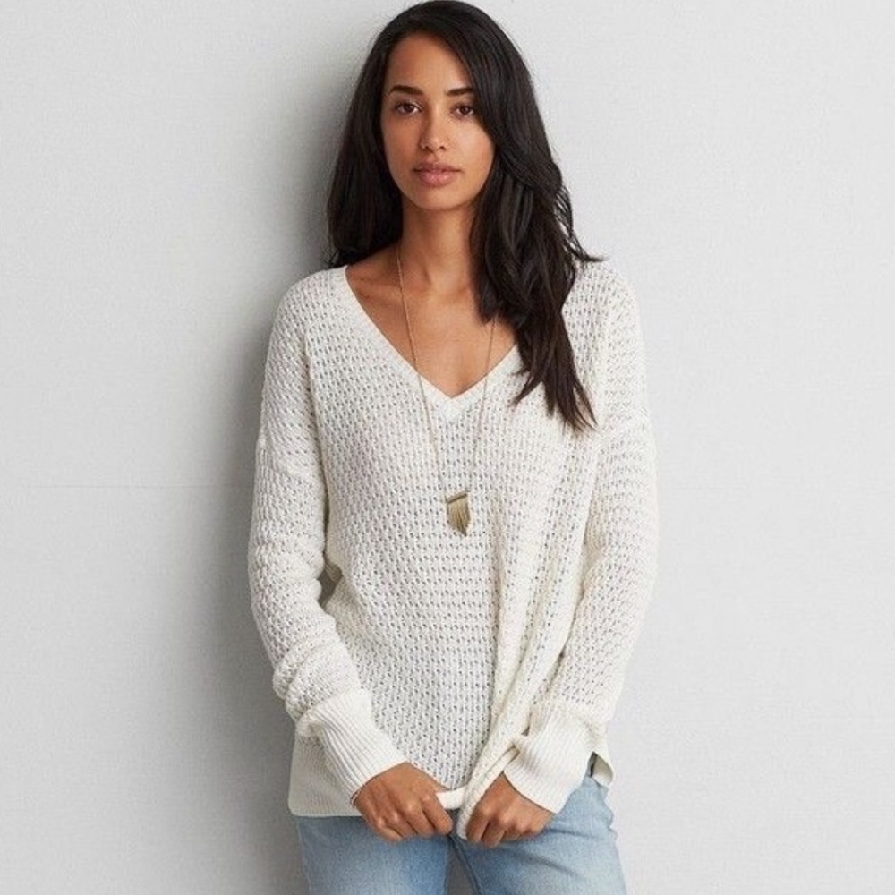American Eagle Textured Sweater V Neck Small